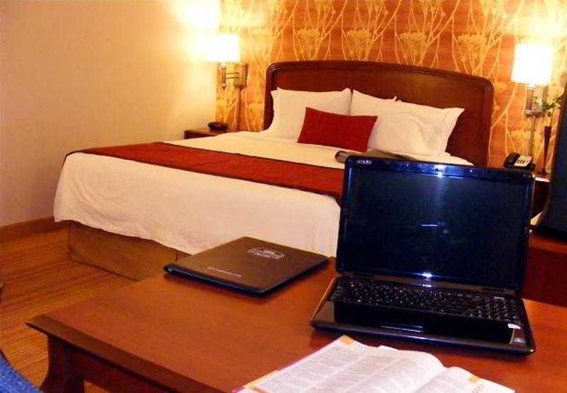 Courtyard By Marriott Salinas Monterey Hotel Værelse billede