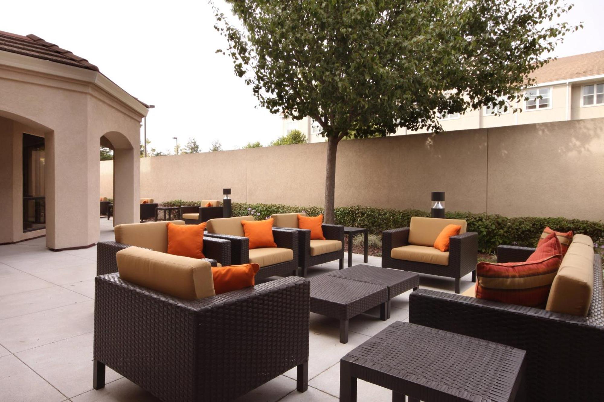 Courtyard By Marriott Salinas Monterey Hotel Eksteriør billede